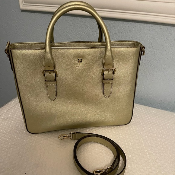 kate spade Handbags - Kate spade ♠️ beautiful bag